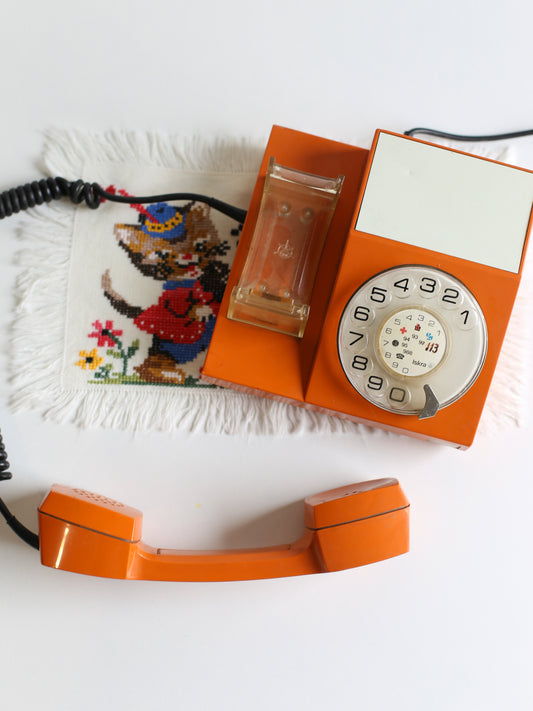 Vintage telephone Iskra ATA 32