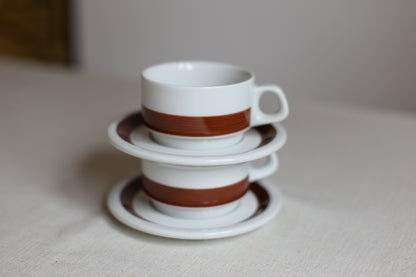 Set of 2 vintage cups